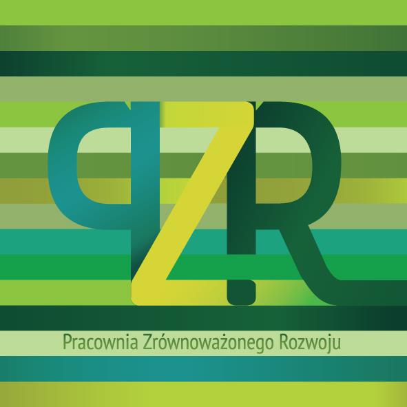 Logo zawierające odwrócone litery PZ, a także literę R na dole napis Pracownia Zrównoważonego Rozwoju. Tło z poziomych linii w różnych odcieniach zieleni