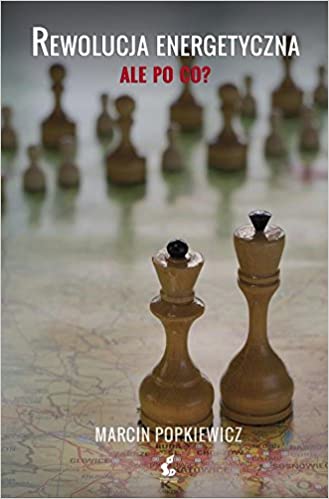 Okładka książki przedstawiająca na pierwszym planie 2 pionki szachowe postawione na mapie i w dalszym planie większą ilość pionków